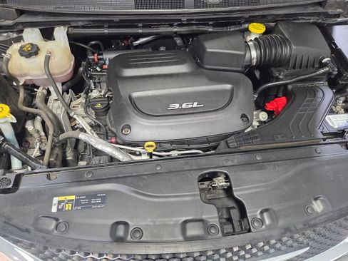 Certified 2018 Chrysler Pacifica Touring-L Plus FWD image 34