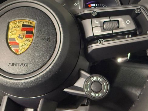 New 2026 Porsche Macan Turbo image 38