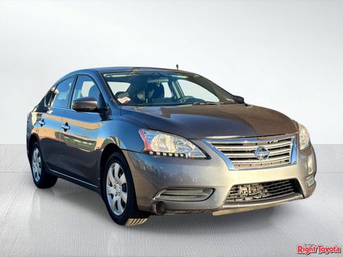 Used 2015 Nissan Sentra SV FWD image 2