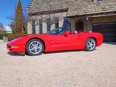 Used 1998 Chevrolet Corvette Convertible w/ Memory Pkg image 7