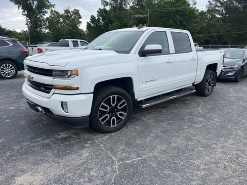 Used 2018 Chevrolet Silverado 1500 LT w/ All Star Edition AWD/4WD image 3