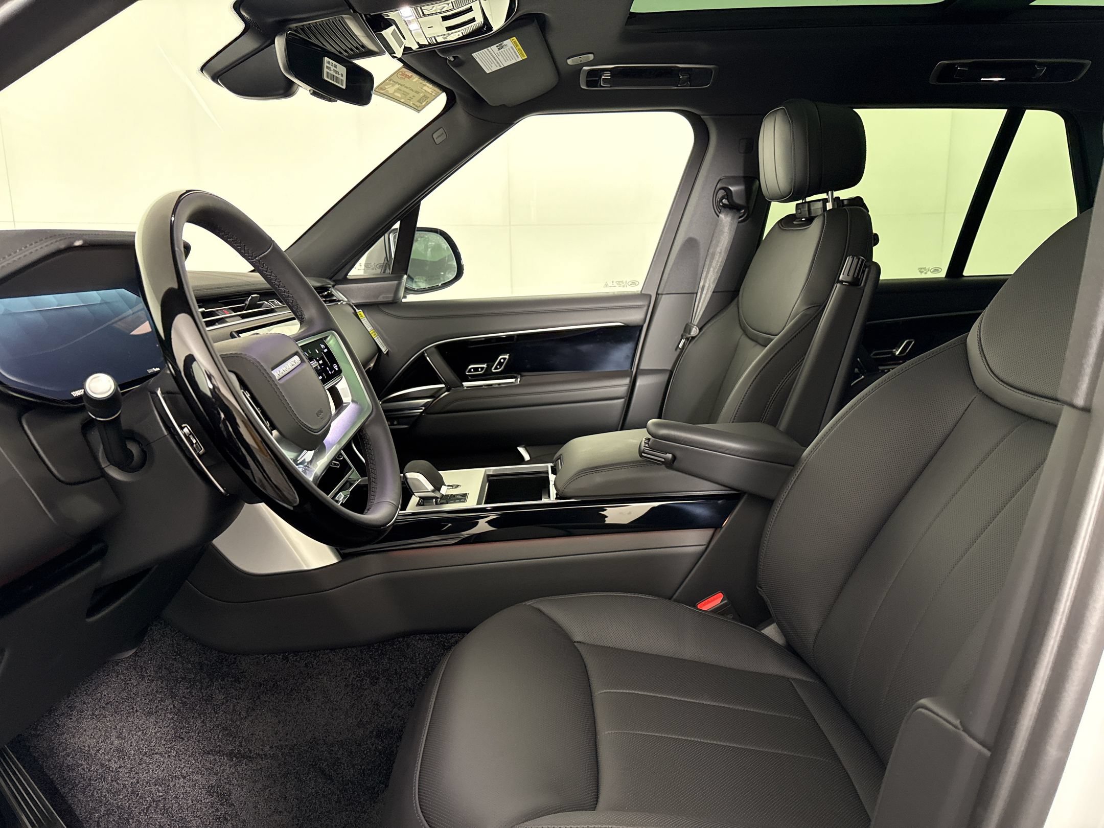 New 2026 Land Rover Range Rover SE AWD/4WD image 5