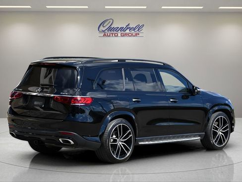 Used 2023 Mercedes-Benz GLS 580 4MATIC image 4
