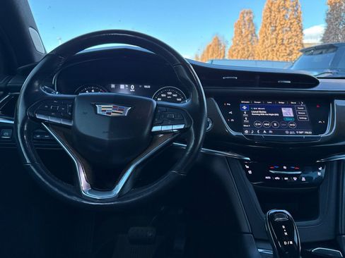 Used 2020 Cadillac XT6 Premium Luxury w/ Platinum Package image 18