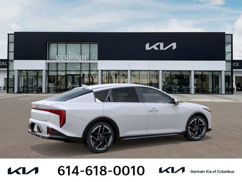 New 2025 Kia K4 GT-Line image 9