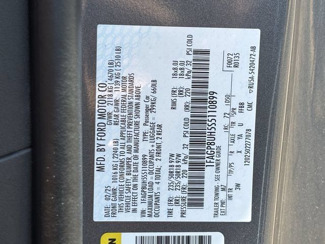 Used 2025 Ford Mustang Premium RWD image 34