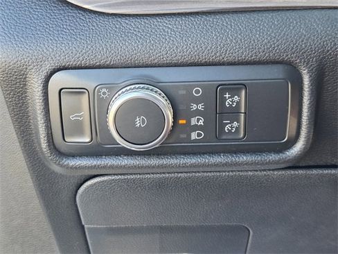 Used 2021 Ford Explorer Limited w/ Equipment Group 301A image 25