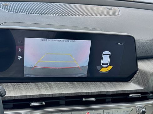 Used 2025 Kia Telluride EX w/ EX Captain's Chair Package image 10