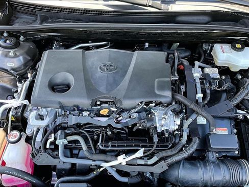 Used 2023 Toyota Camry XSE FWD image 9