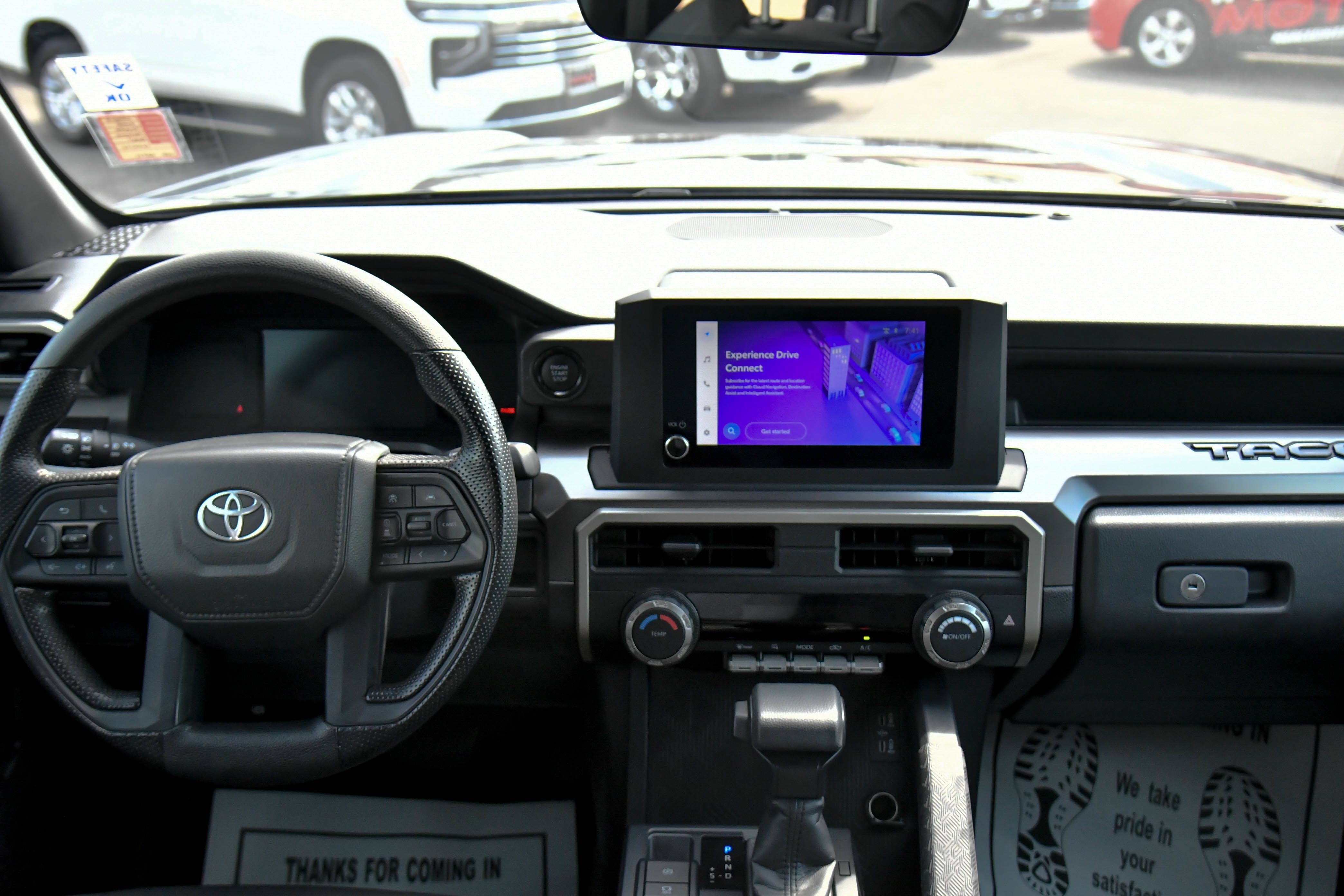 Used 2025 Toyota Tacoma SR5 AWD/4WD image 39