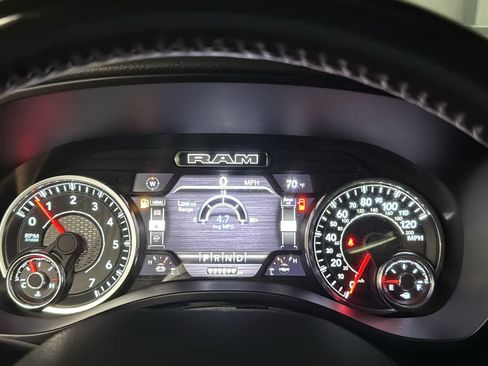 Used 2023 RAM 1500 Laramie AWD/4WD image 14