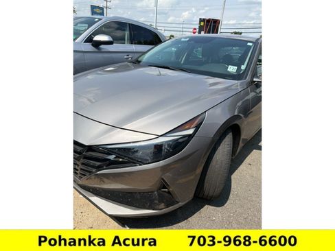 Used 2023 Hyundai Elantra Limited FWD image 2