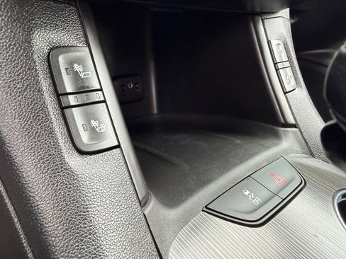 Used 2019 GMC Acadia SLT image 33