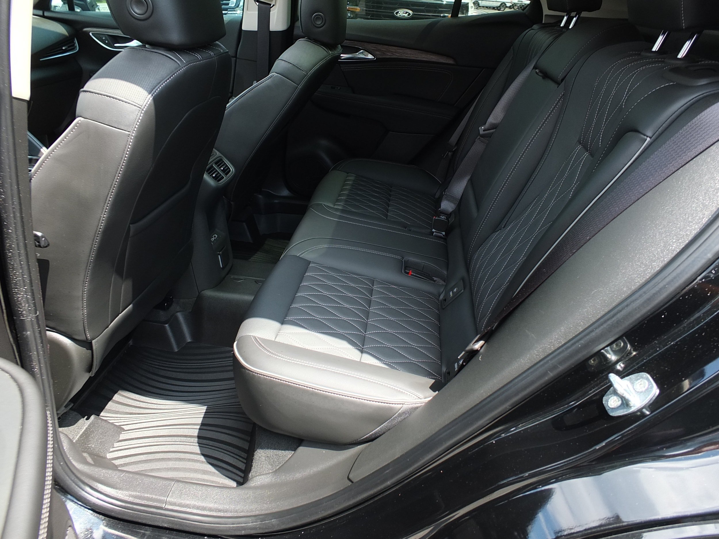 Used 2023 Buick Envision Avenir FWD image 13