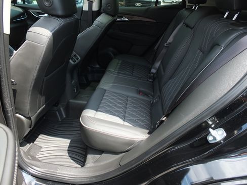 Used 2023 Buick Envision Avenir FWD image 13