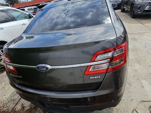Used 2016 Ford Taurus SEL FWD image 7