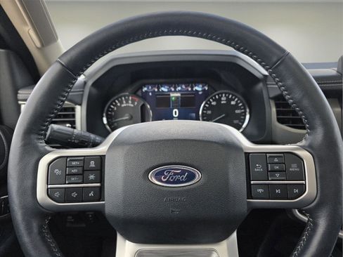 Used 2023 Ford Expedition XLT AWD/4WD image 18