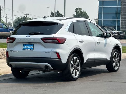 Certified 2025 Ford Escape Platinum AWD/4WD image 2