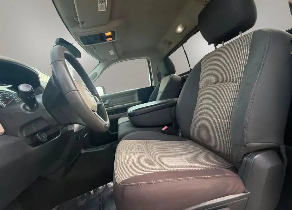 Used 2011 RAM 1500 Classic SLT RWD image 10