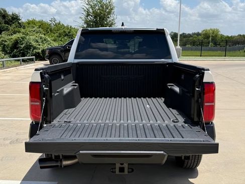 Used 2026 Toyota Tacoma SR AWD/4WD image 28