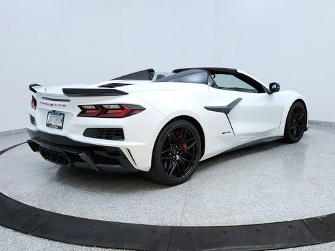 Used 2023 Chevrolet Corvette Z06 w/ Stealth Interior Trim Package image 5