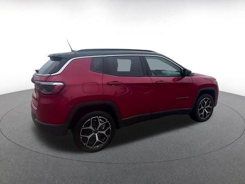 Used 2025 Jeep Compass Limited AWD/4WD image 15