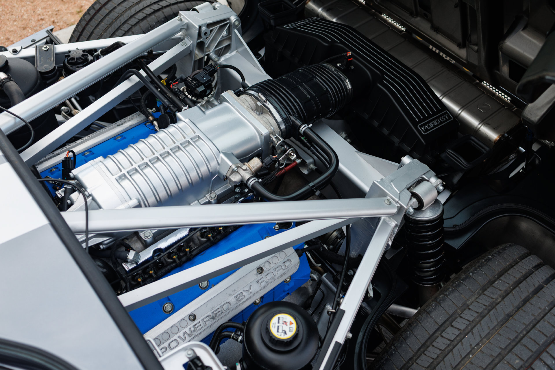 Used 2006 Ford GT RWD image 96