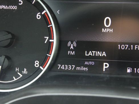 Used 2024 Nissan Rogue SV w/ SV Premium Package image 37