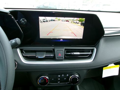 New 2026 Chevrolet TrailBlazer LS w/ LS Convenience Package FWD image 18