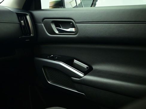 Used 2024 Nissan Pathfinder SL image 15