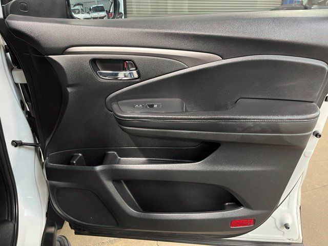 Used 2021 Honda Pilot EX image 11