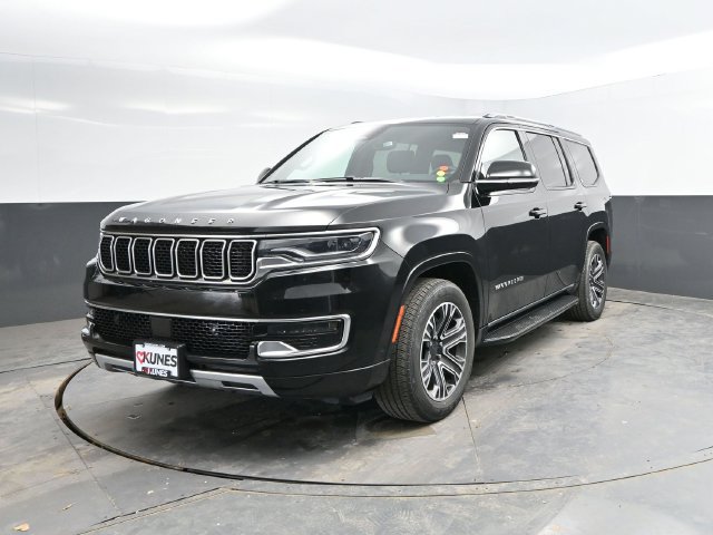 Used 2024 Jeep Wagoneer Series II AWD/4WD image 7