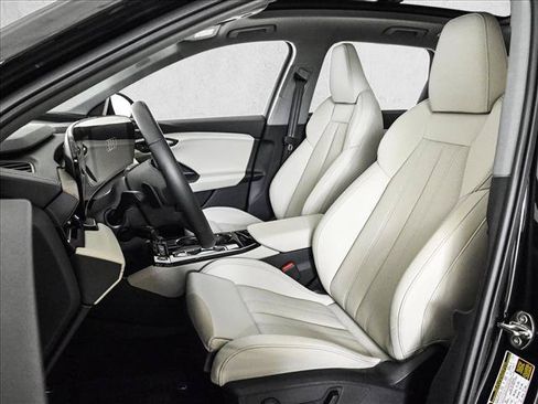 Certified 2025 Audi Q6 e-tron Premium Plus w/ Premium Plus AWD/4WD image 17