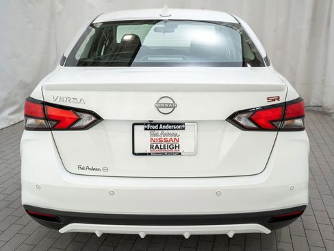 New 2025 Nissan Versa SR w/ Trunk Package image 5