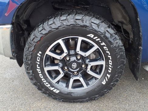 Used 2015 Toyota Tundra Limited w/ Limited Premium Package image 6