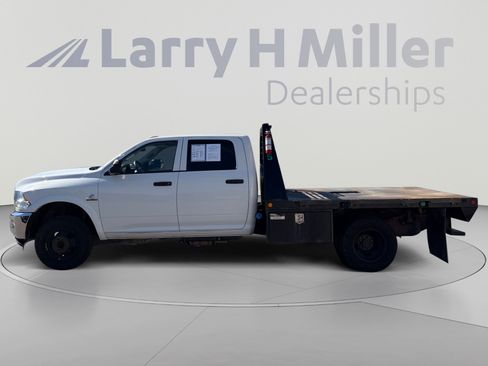 Used 2018 RAM 3500 Tradesman w/ Chrome Appearance Group AWD/4WD image 2