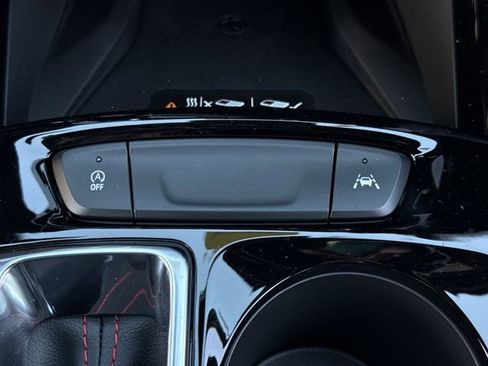 New 2026 Chevrolet Trax RS w/ Sunroof Package image 20