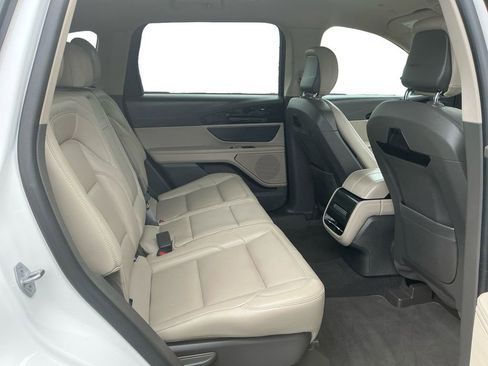 Certified 2024 Lincoln Nautilus Premier image 23