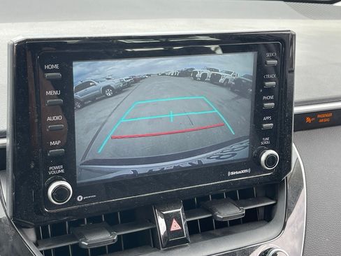 Used 2022 Toyota Corolla LE FWD image 9