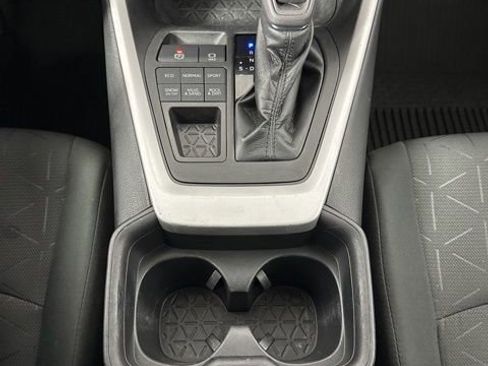 Used 2020 Toyota RAV4 XLE w/ All Weather Liner Package AWD/4WD image 18
