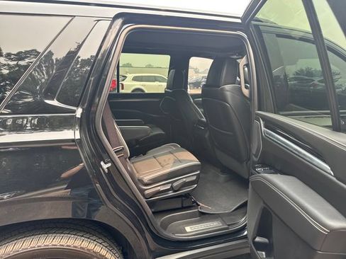 Used 2025 Cadillac Escalade Sport w/ Touring Package AWD/4WD image 11