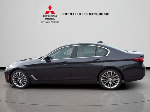 Used 2022 BMW 530i w/ Premium Package RWD image 8
