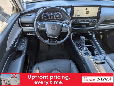 Used 2024 Toyota Grand Highlander Limited image 14