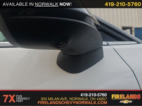 New 2026 Chevrolet Equinox EV LT image 17