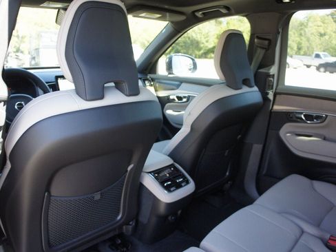 New 2026 Volvo XC90 B6 Plus w/ Protection Package Premier image 22