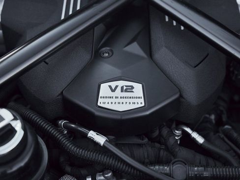 Used 2018 Lamborghini Aventador S AWD/4WD image 31