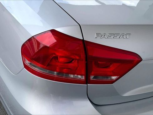 Used 2014 Volkswagen Passat 1.8T Wolfsburg Edition FWD image 27