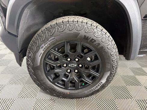 Used 2024 Chevrolet Colorado Trail Boss image 10