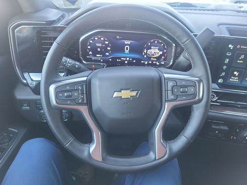 Used 2024 Chevrolet Silverado 2500 LT image 16