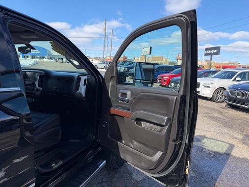 Used 2018 GMC Sierra 2500 SLT w/ Snow Plow Prep Package AWD/4WD image 56